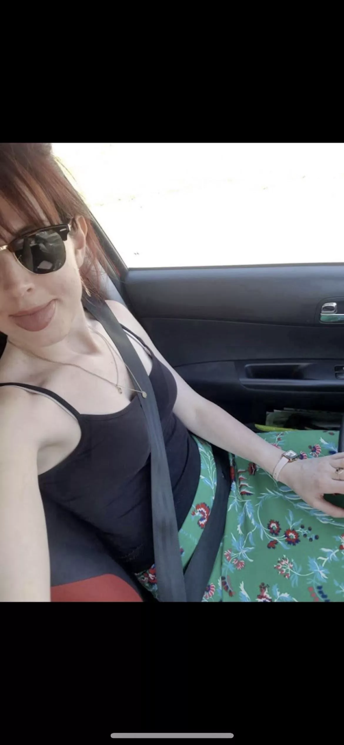 Wanna jerk to my wife? Add me on dis cord london#5483