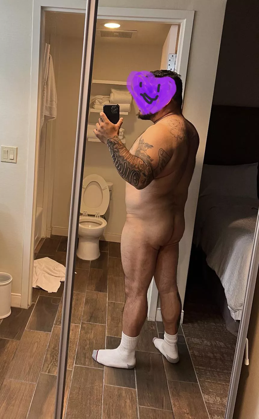 Wanna join me in the shower? U can wash the front side! 😉 DM’s always open…