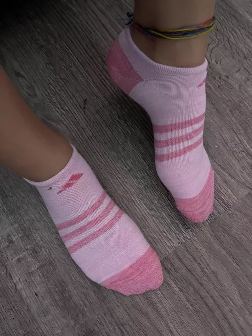 Wanna see me more in socks sugar 😜