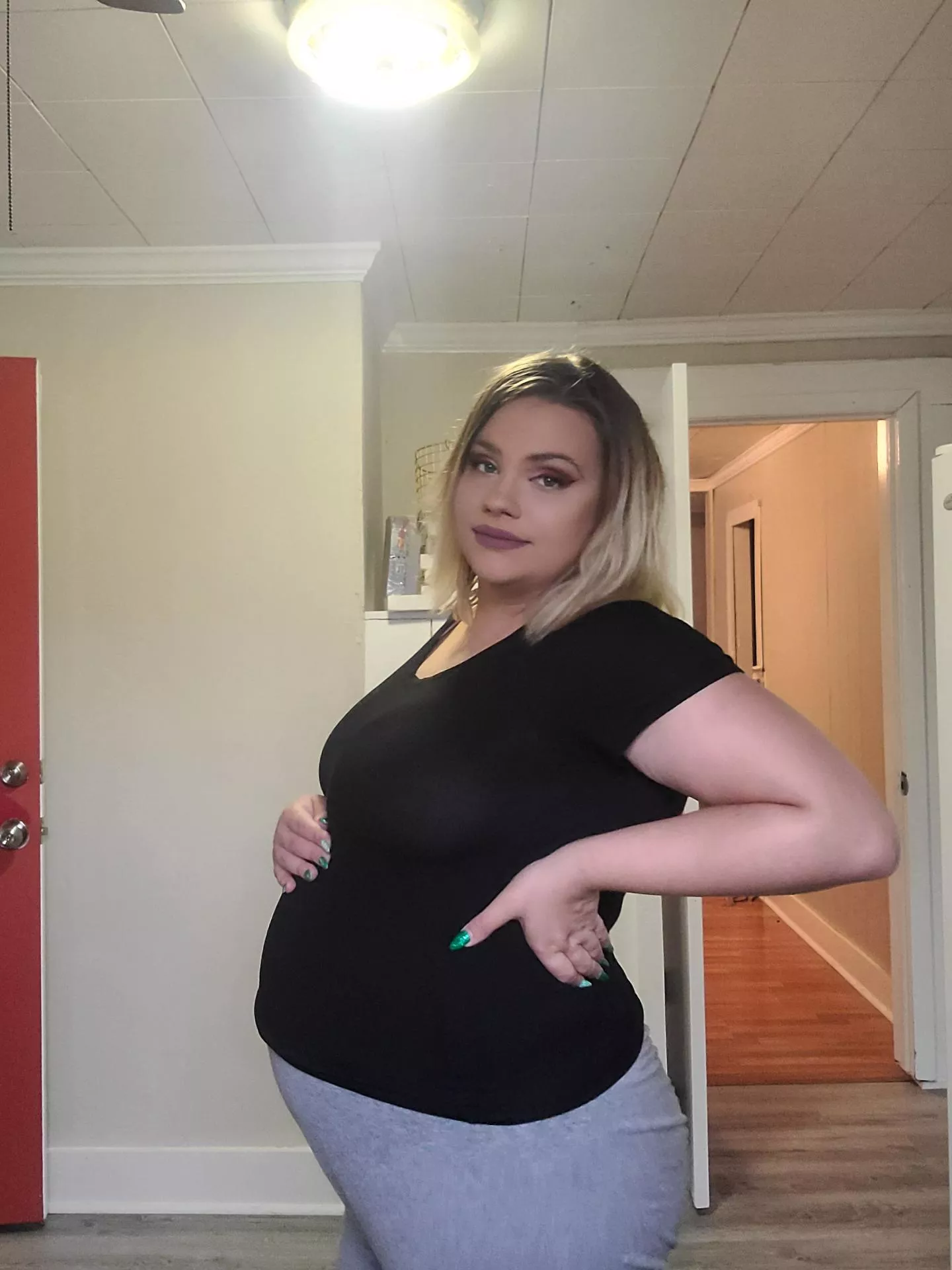 wanna see more of my sexy pregnant body? dm me for more $$