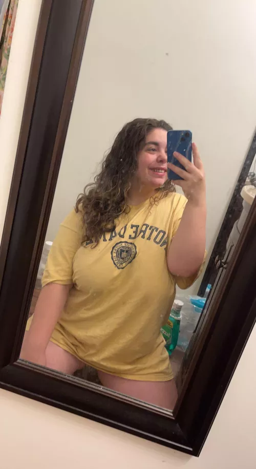 Wanna see what’s under?😘