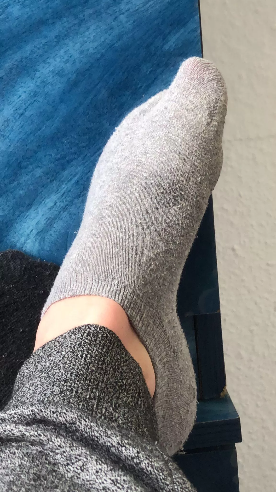 Wanna take a wiff?😏 [female]