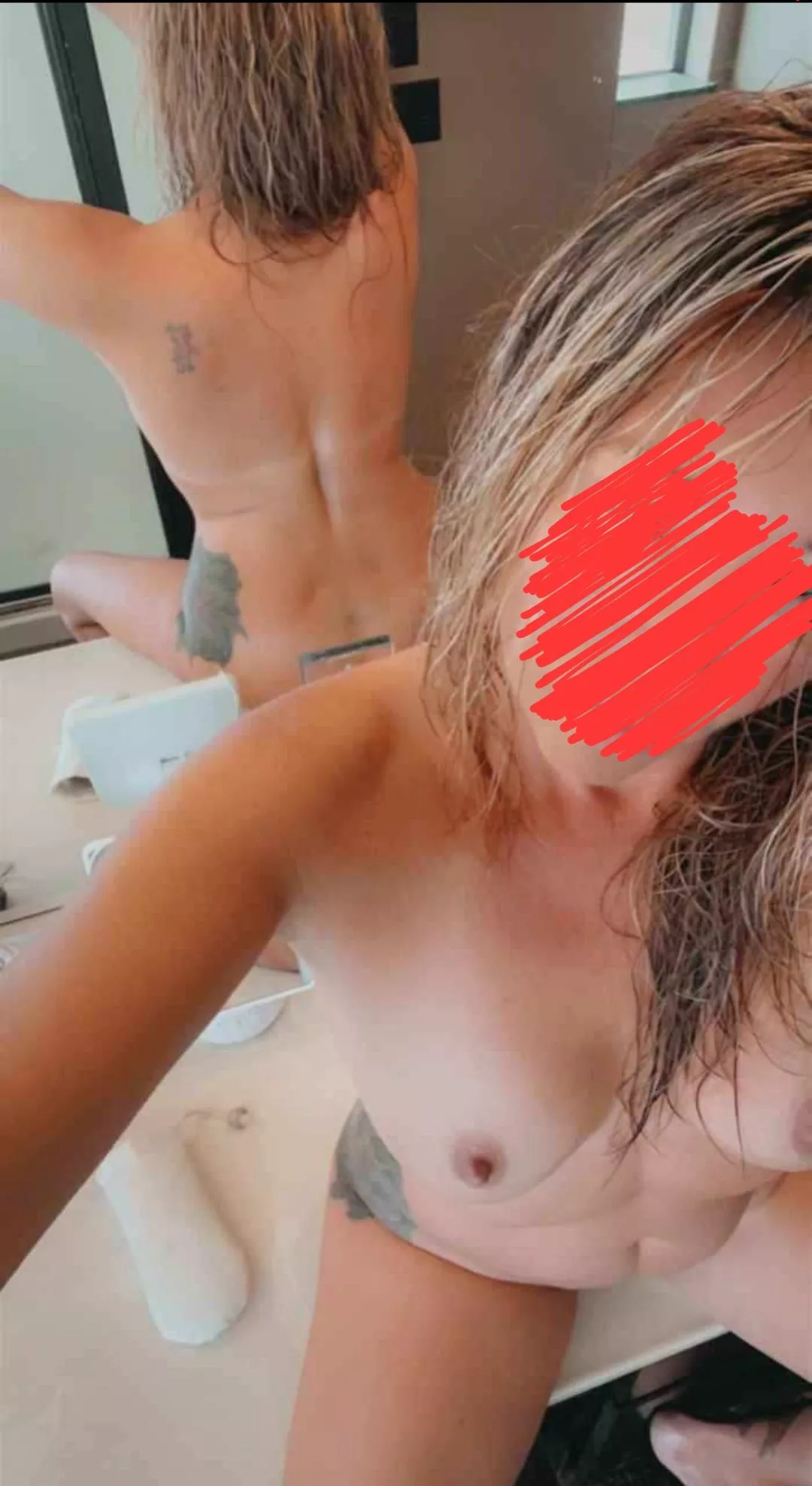 want a woman to sext my hubby will I'm on a work trip. 42f, 37m