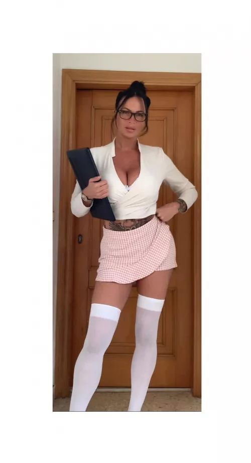 Want to cum on a property tour with me?😜👇🏻free link