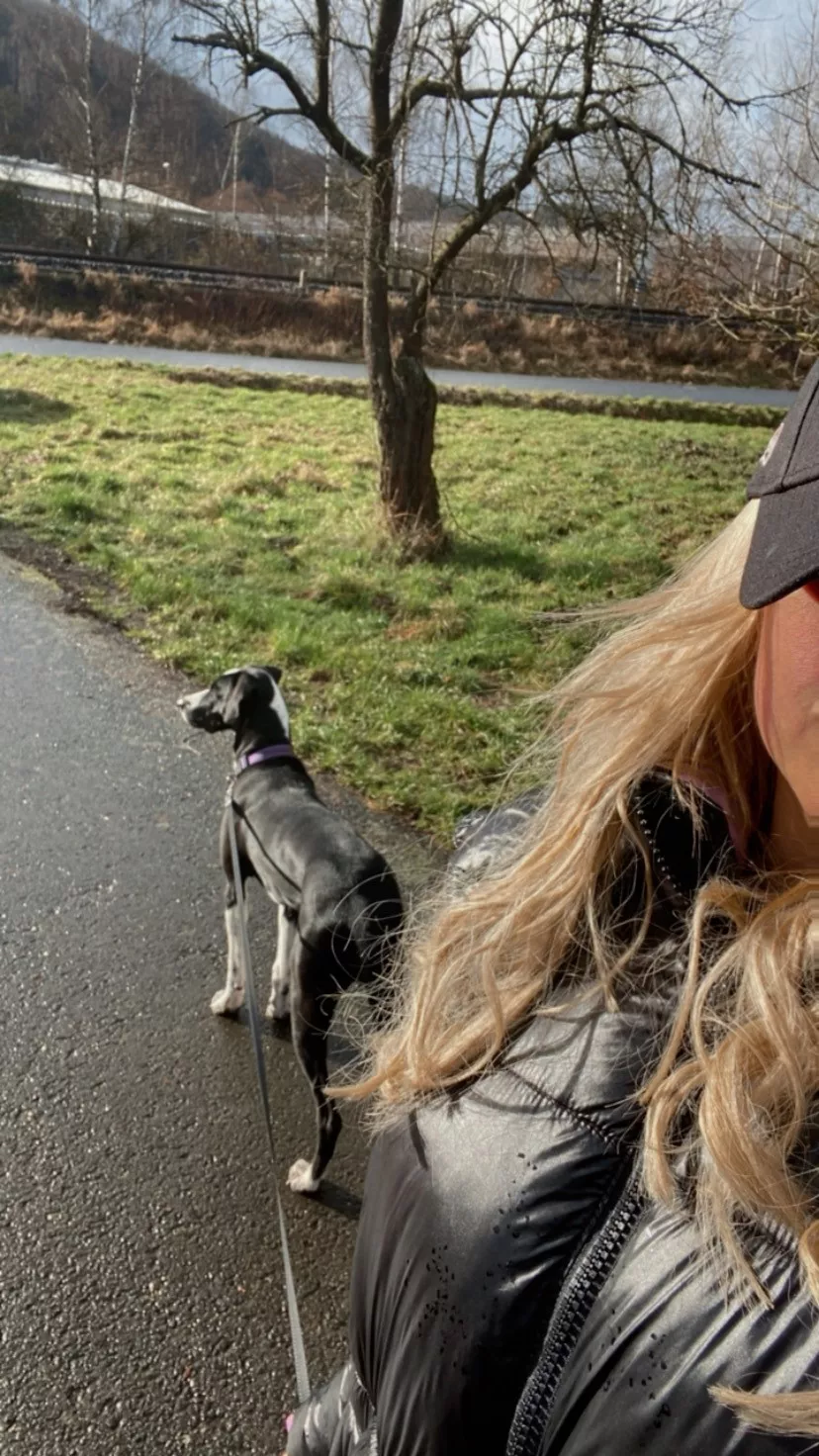 Want to feel how soft I am with your tongue? 👅