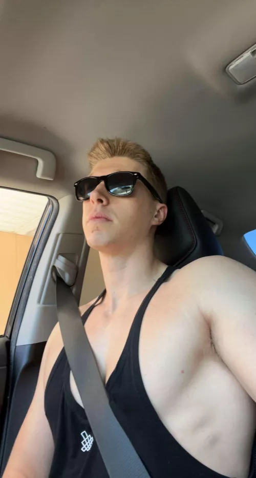 Was feeling myself on the way to the gym earlier