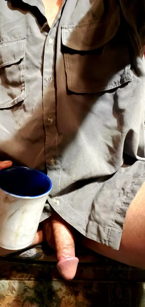 Was up way to earlyπand then was told to go and make coffee, could not find pants πββπ