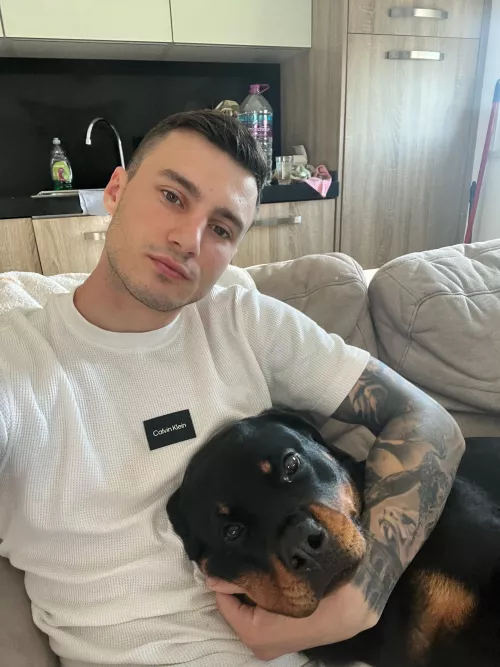 We both kinda tired today 🙄