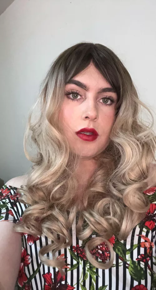 Wearing gfs clothes 🤫 🤐👠💄💋👗