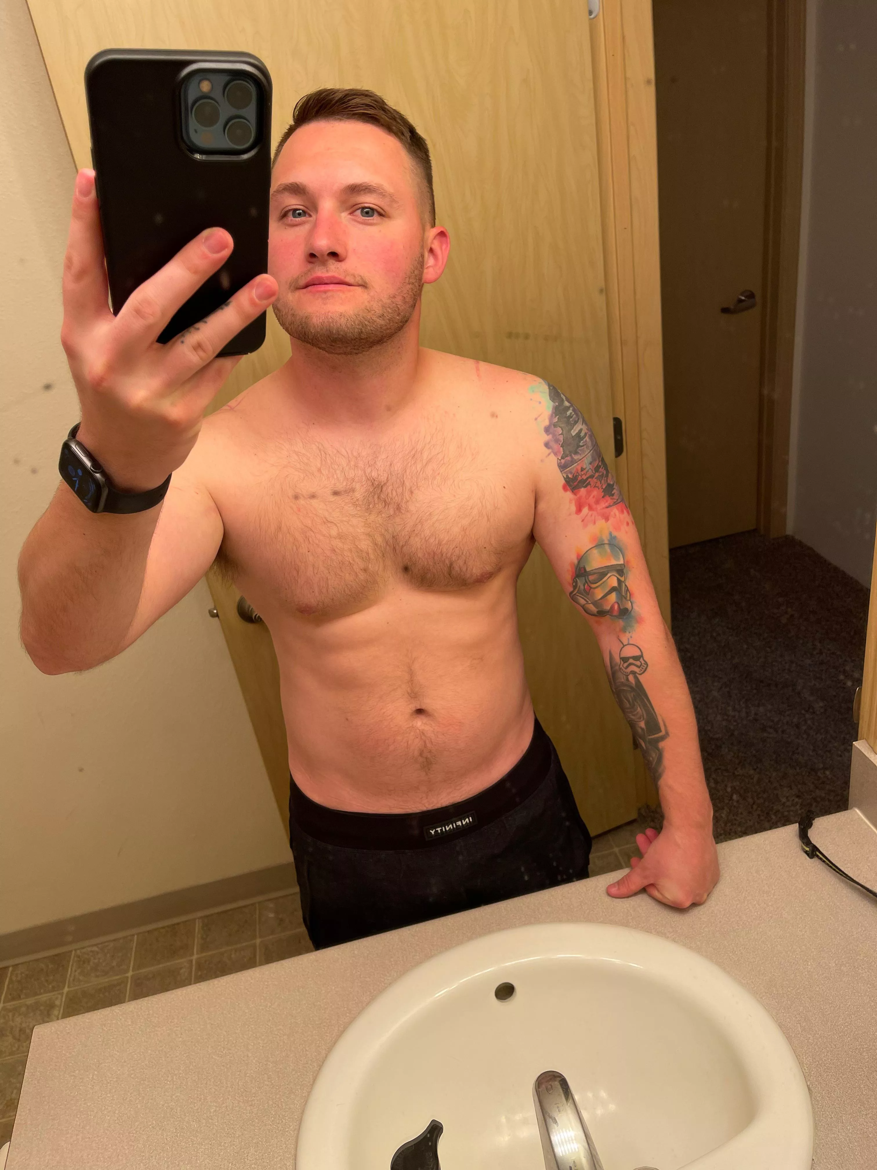 Went a little hard on hack squats then harder on dinner! (M29)