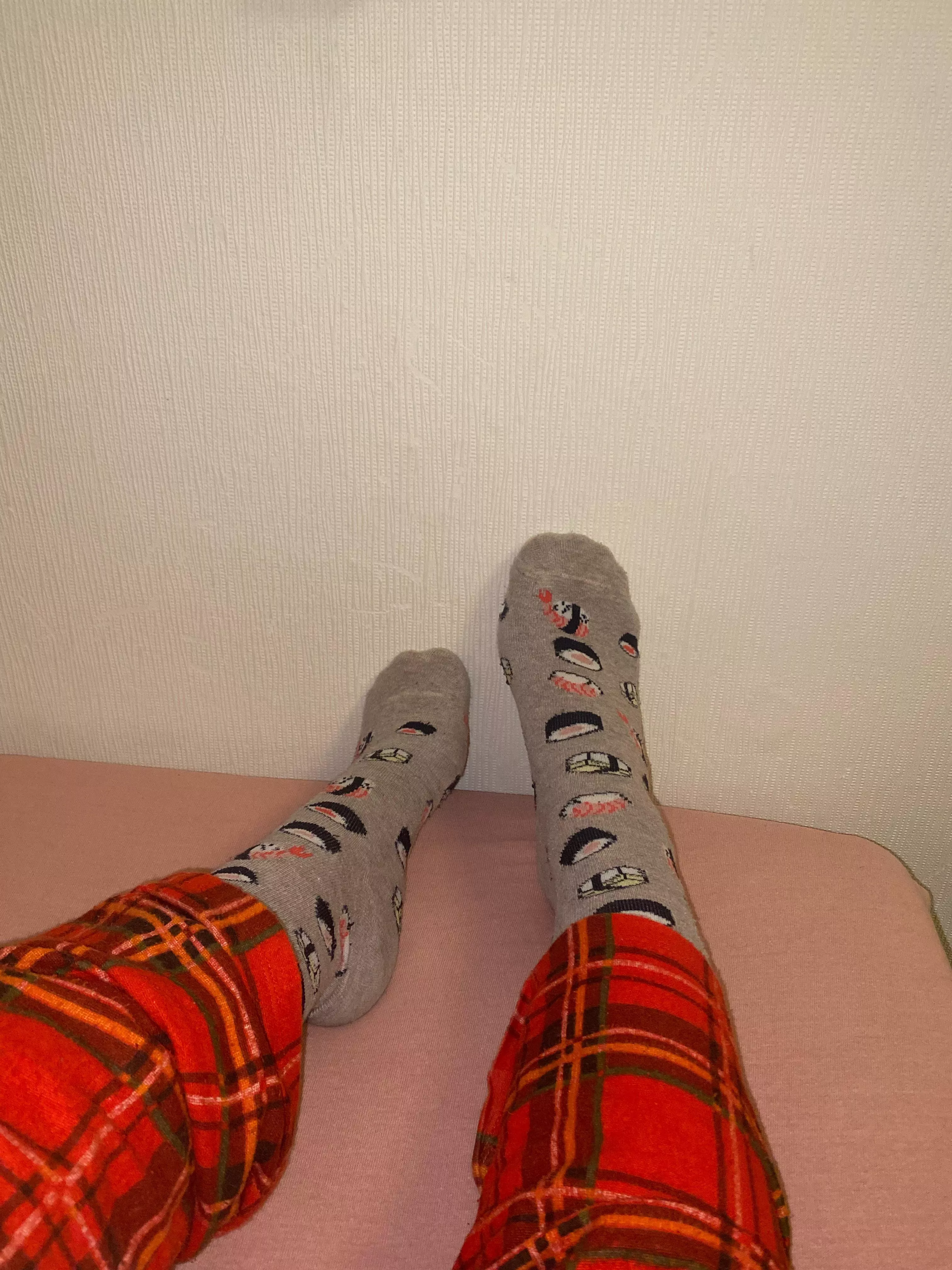 Went to a sushi all you can eat. You can say I was dressed for the occasion 😋😝[f]