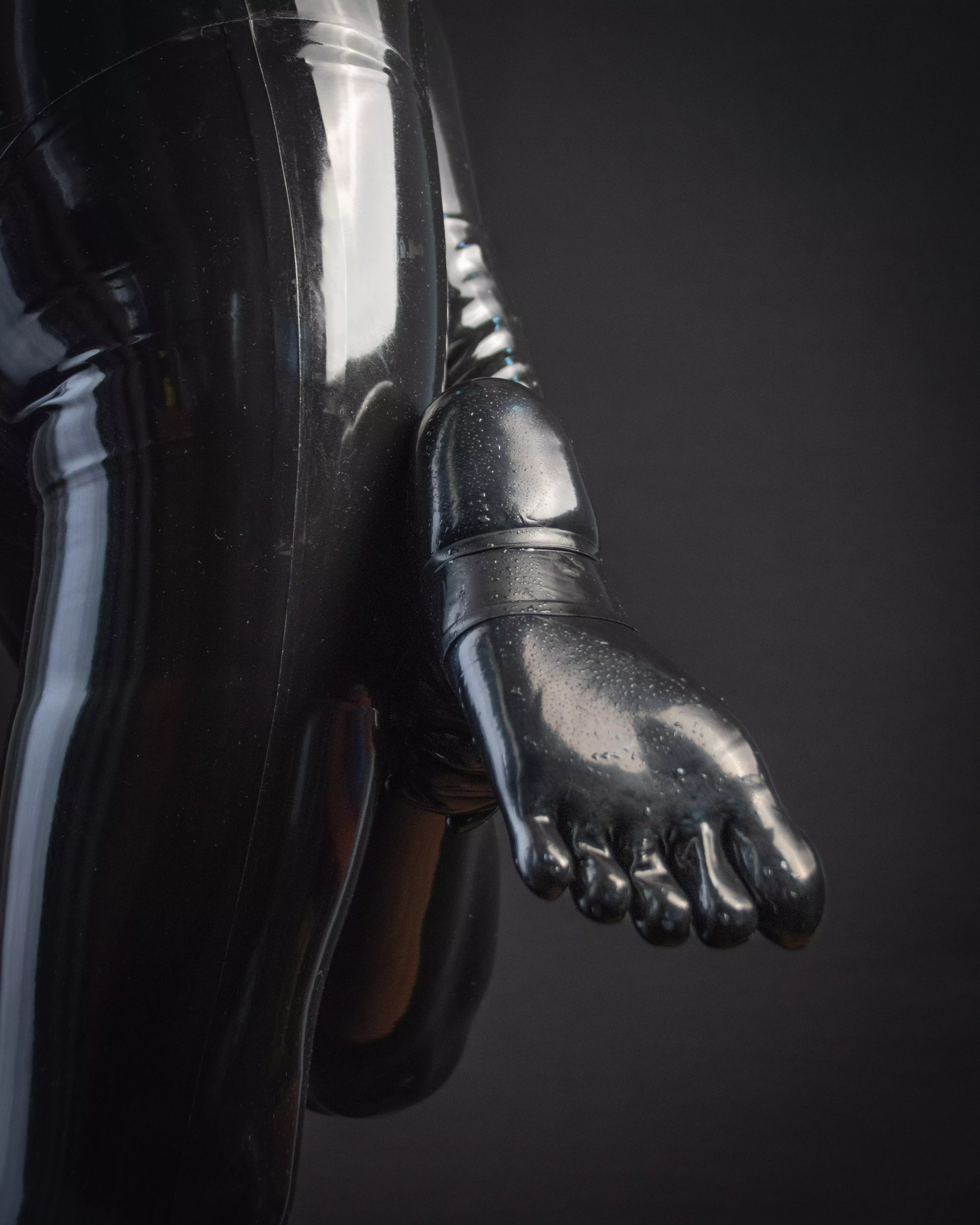 Wet Rubber toes 😅