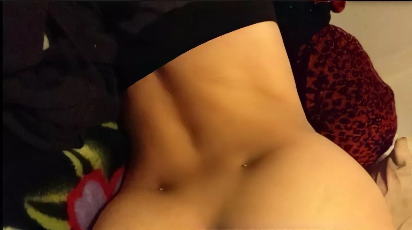 What do you guys think of my new piercing 🫣