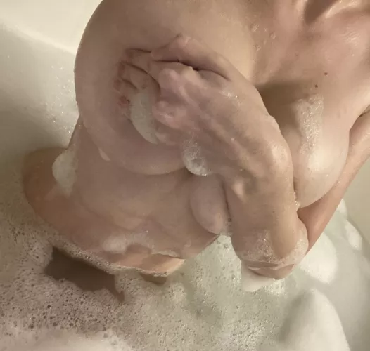 What do you wanna do with me? 🥺 [19f] [OC]