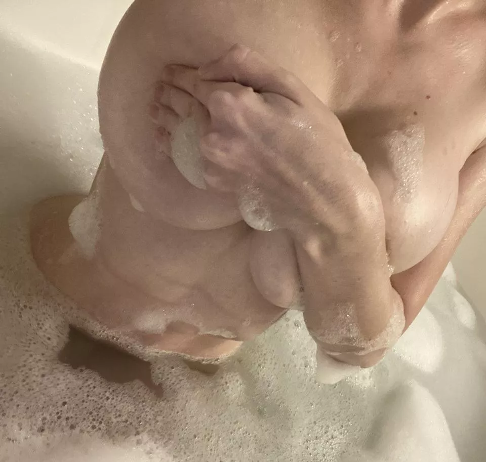 What do you wanna do with me? 🥺 [19f] [OC]