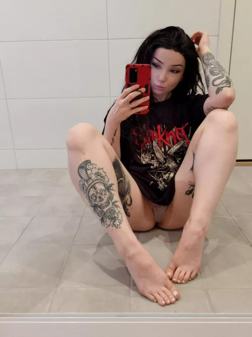 What do you wanna fuck first? my feet or my pussy