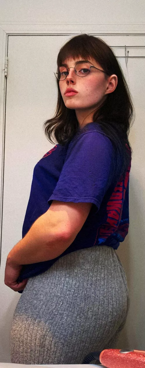 What I’ll wear to bed 😋😴 (even though I usually get too hot and strip naked)