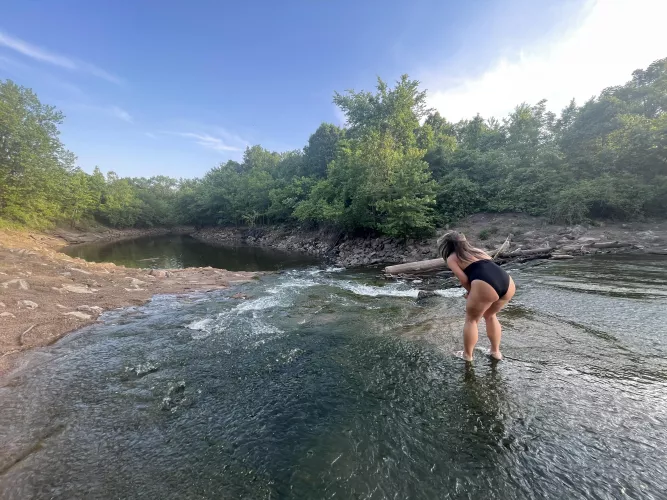 what would you do if you saw me at the creek like this? 😘