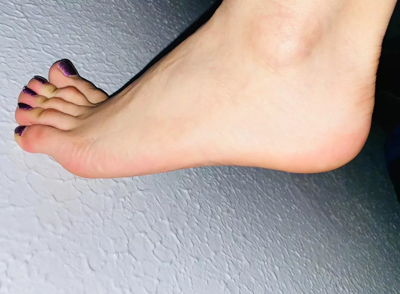 what would you do to my pink soles? 🤭👣