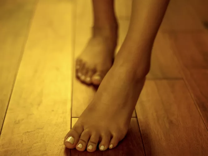 What would you rate my gf’s feet out of 10?