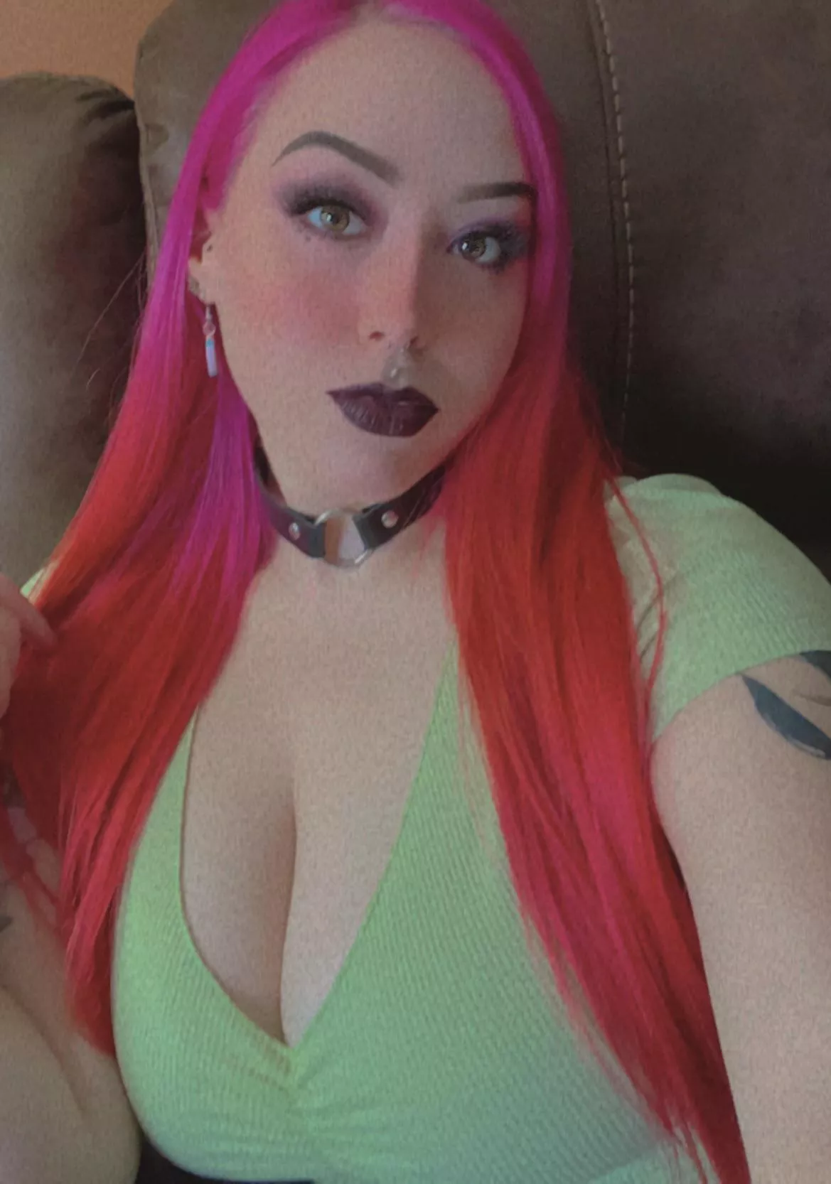 what’s considered big? 😈🤪🖤✨