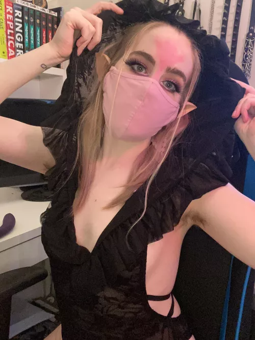 What’s more distracting, my hairy pits or my side boob?