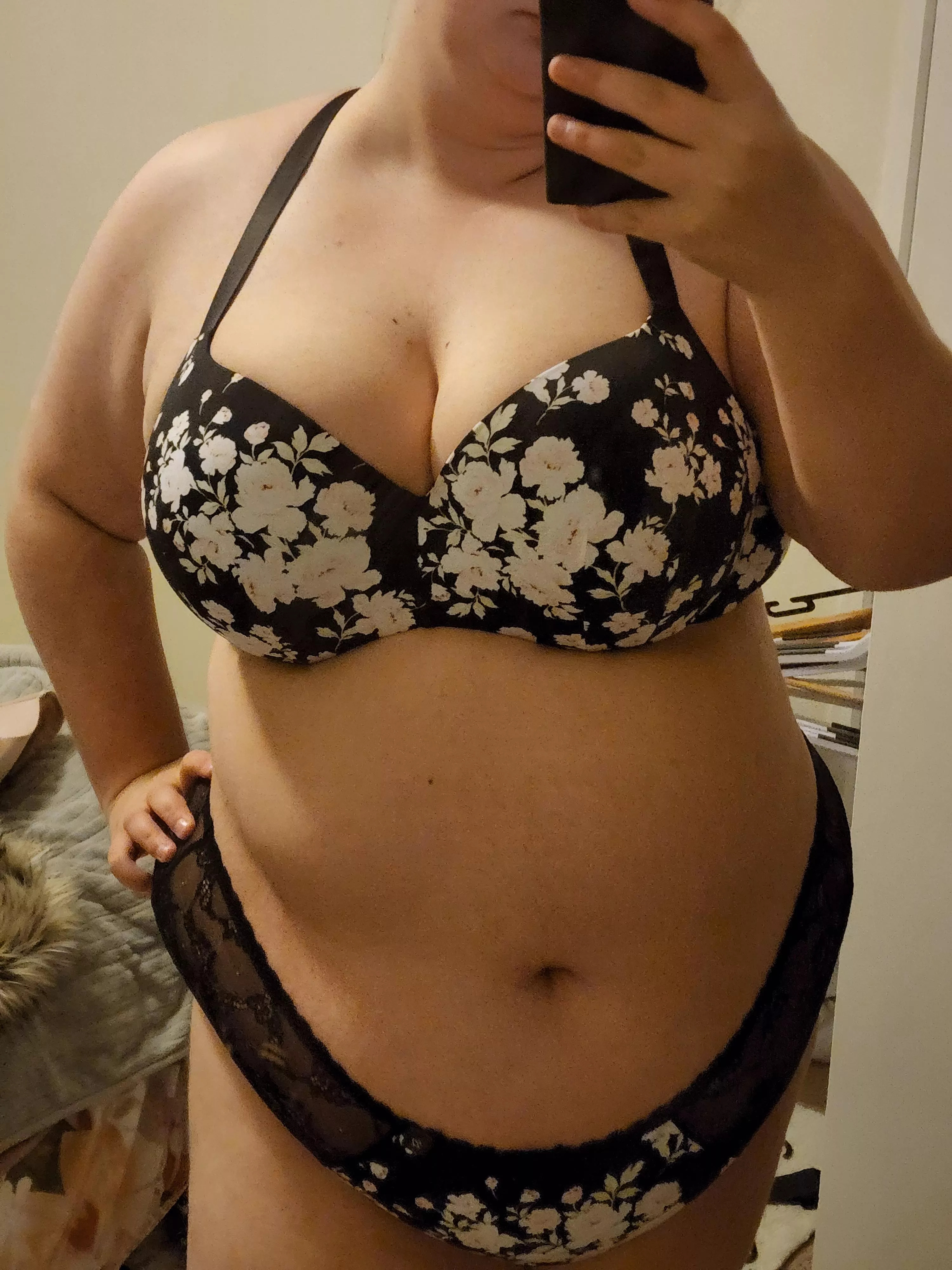 What's your favourite thing to do to a big girl?😉