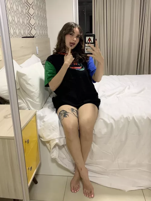 When you’re just taking casual pics but your toes look too good to not be in the picture