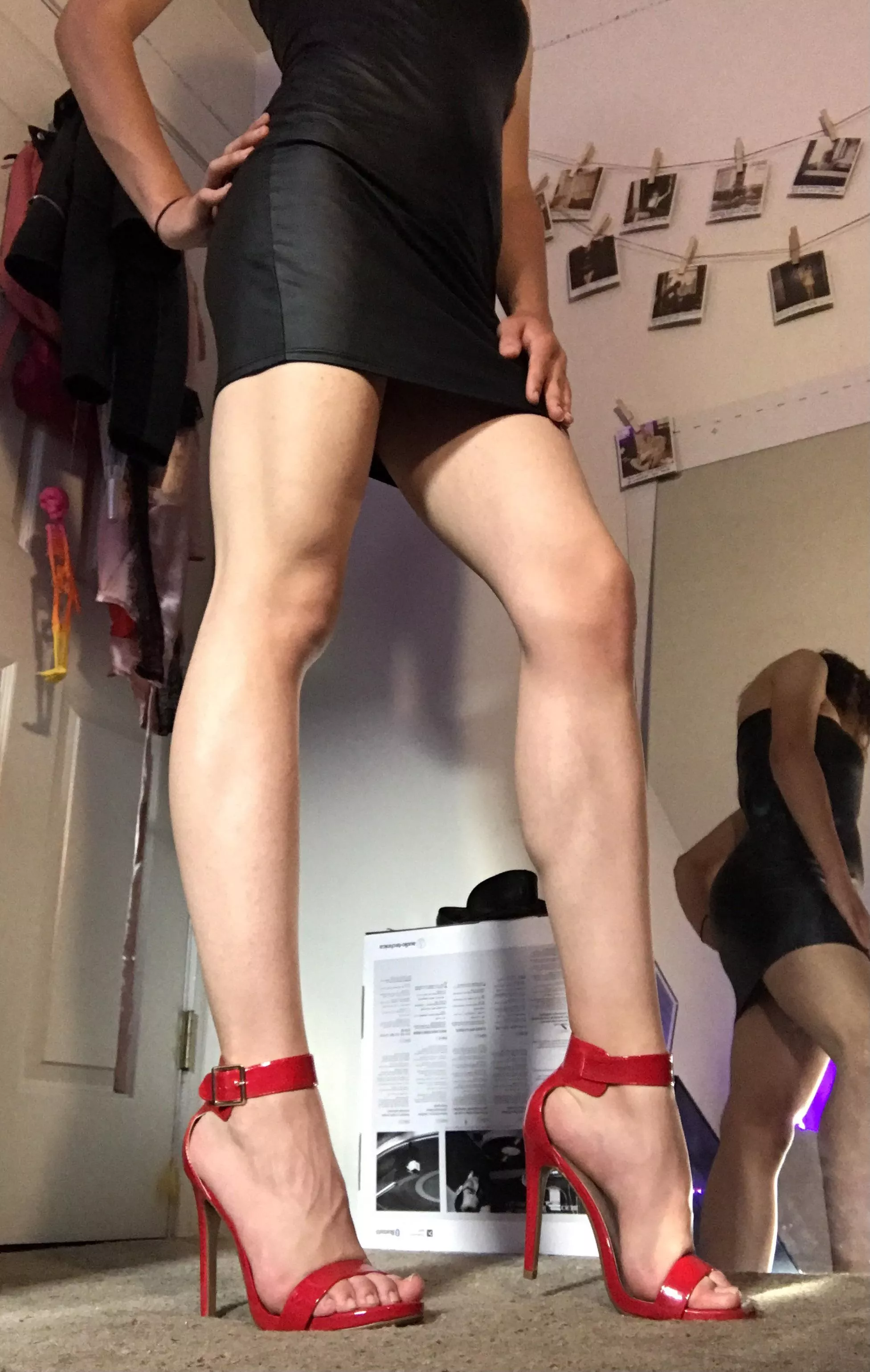 Whenever i wear sandal heels people stare 🤔 very interesting Whenever i wear sandal heels people stare 🤔 very interesting