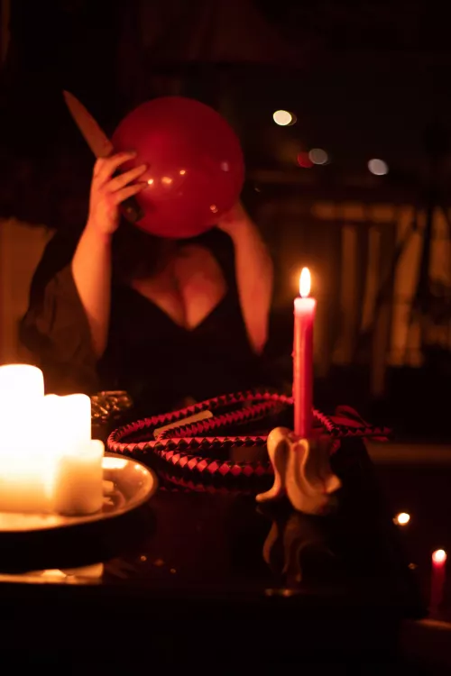 where are the balloon enthusiasts? I might pop it in your face ๐๐