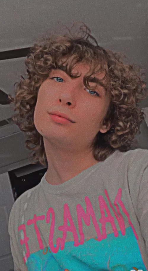 Where my Dead by Daylight or PlayStation gaymers at? 🥰 message me, I wanna make friends 🤗 anyone!