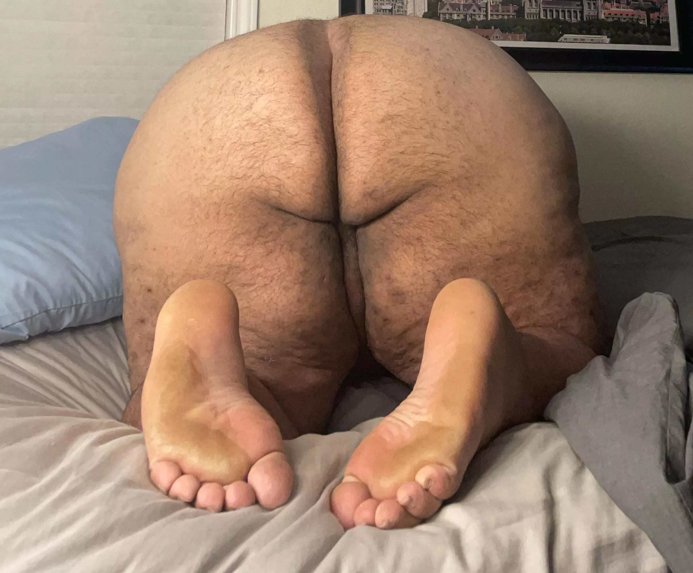 Which do you want first? 😜👣🍑