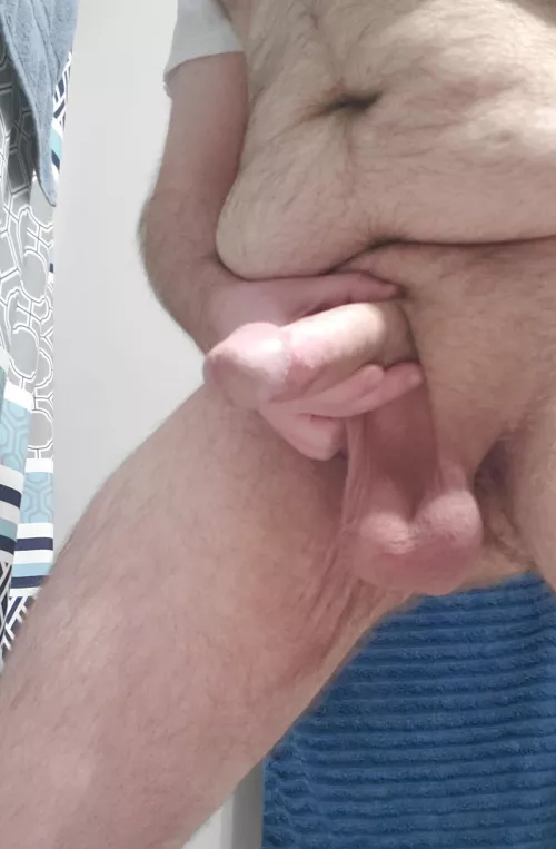 Which you doin first? Deep throat my cock or suck my balls 😈