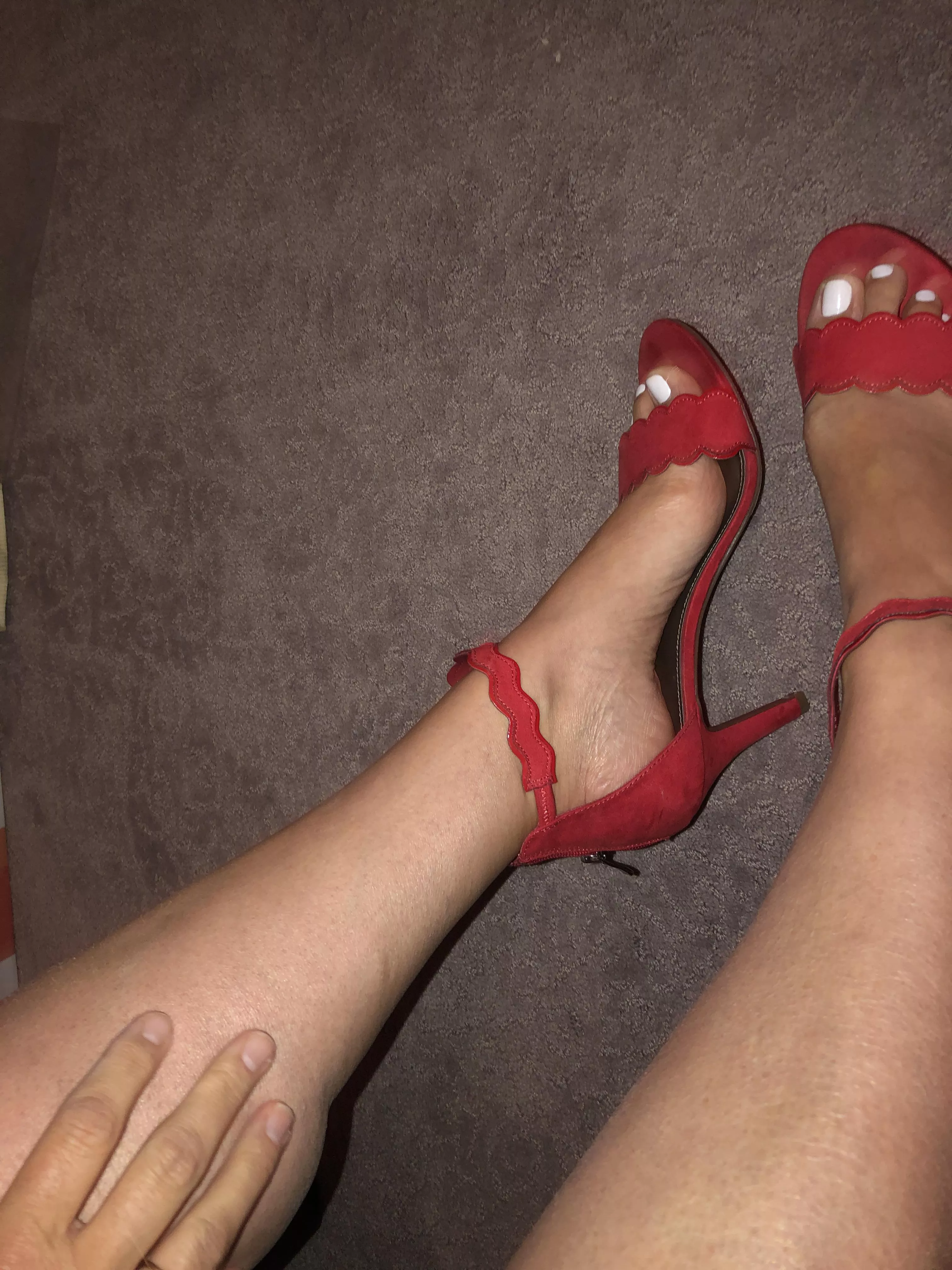 White polish and red heels are a nice combination don’t you think? ;)