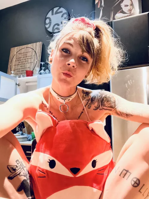 Who doesn’t like a fox between their legs 💋