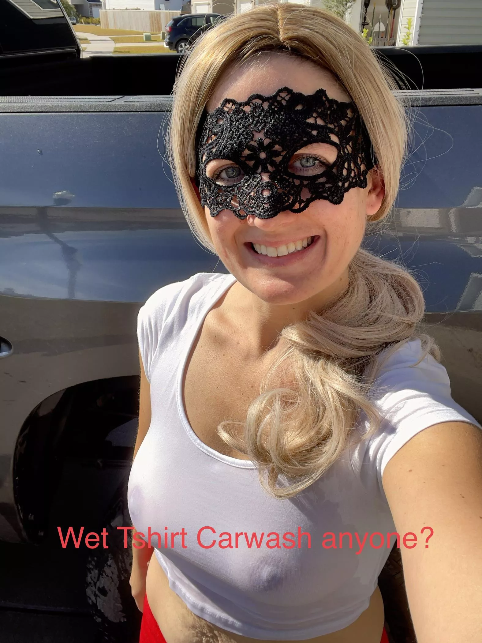 Who doesn’t like a wet t-shirt🔥[image]