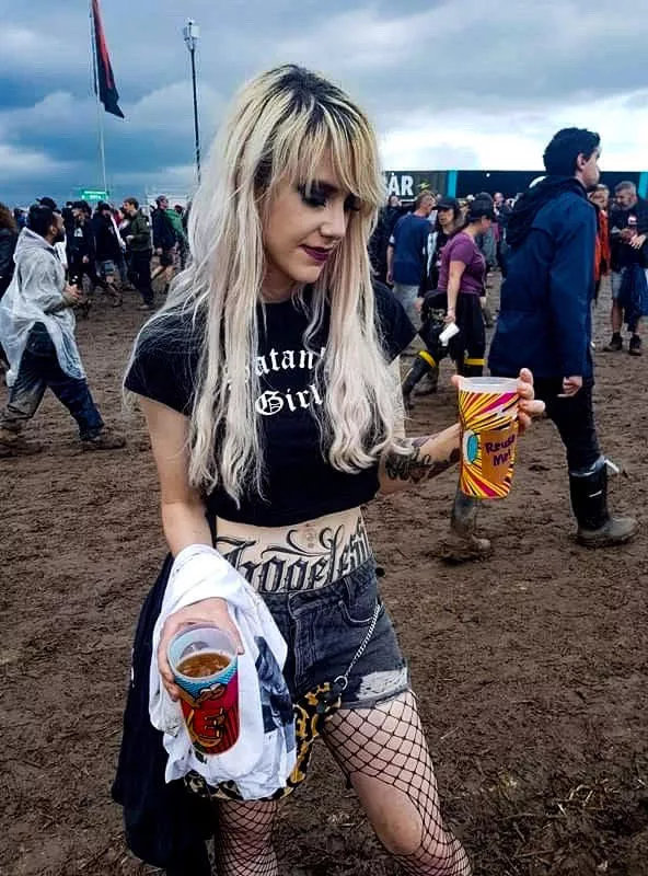 who gets naughty at festivals? i do ;)