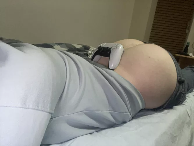 Who got PlayStation? Lmk if you wanna ply with me ;)