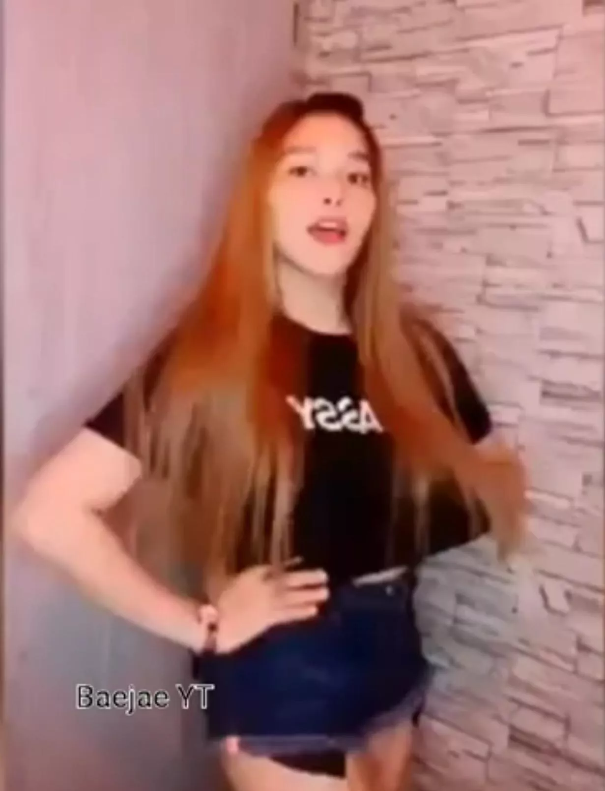 Who is she ? I want the tiktok ID