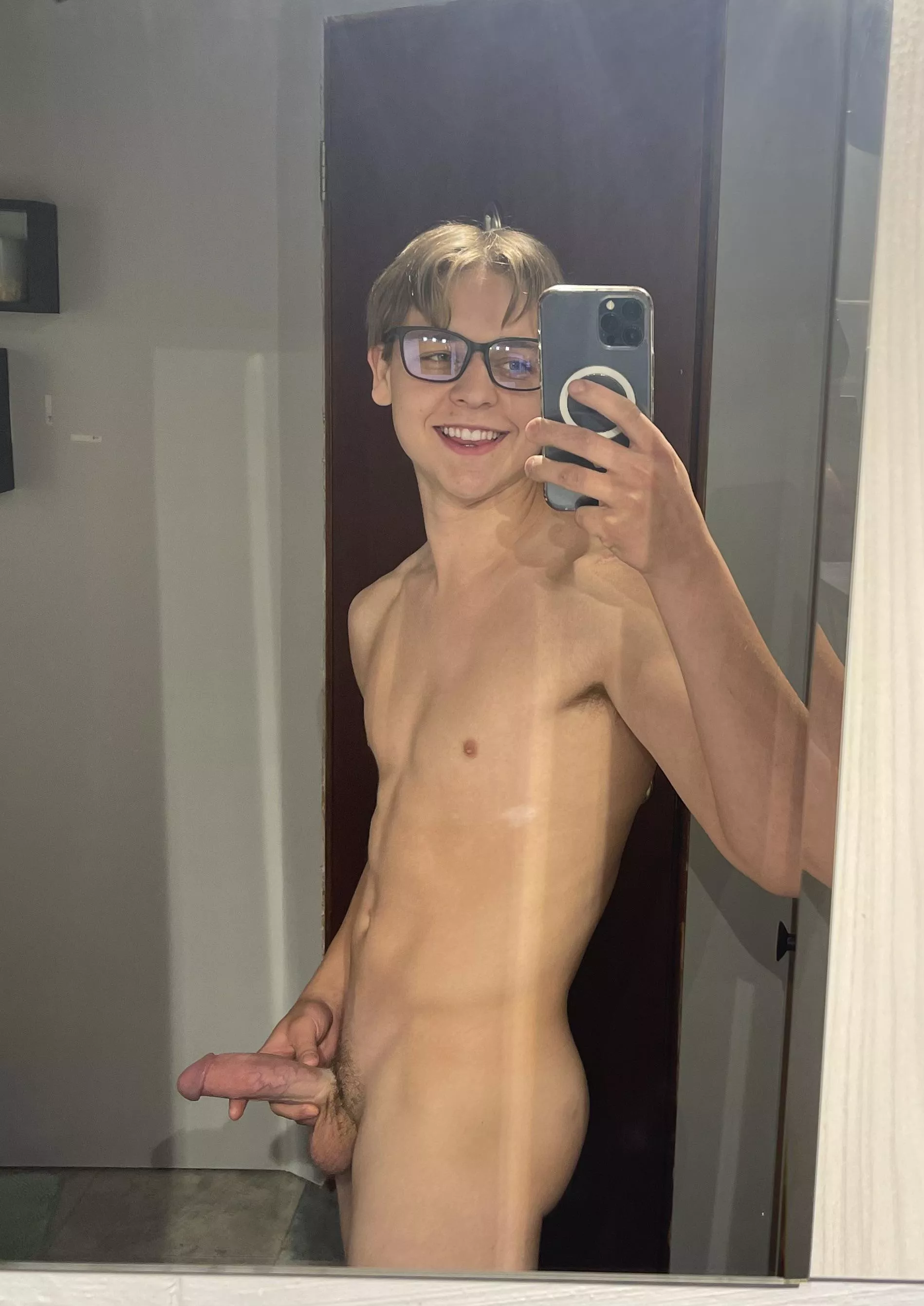 Who likes virgin boys?