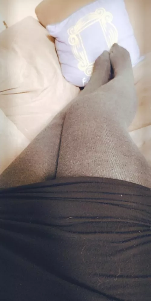 Who loves a lady in tights