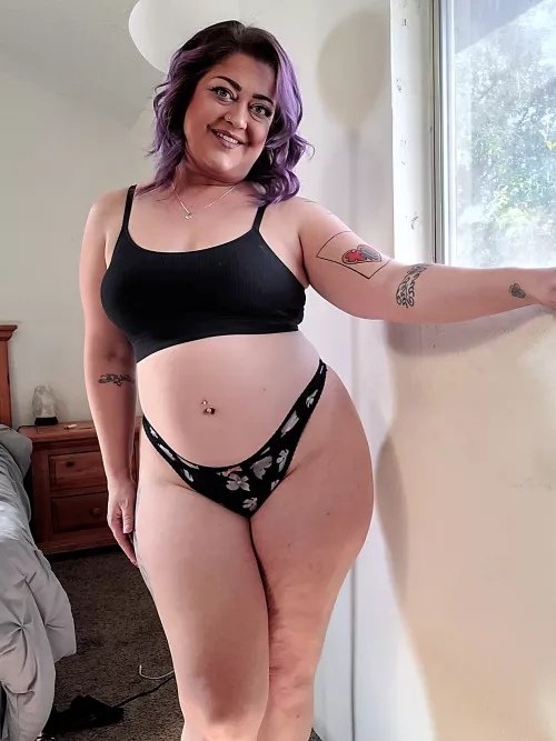 who needs a good naughty mommy???