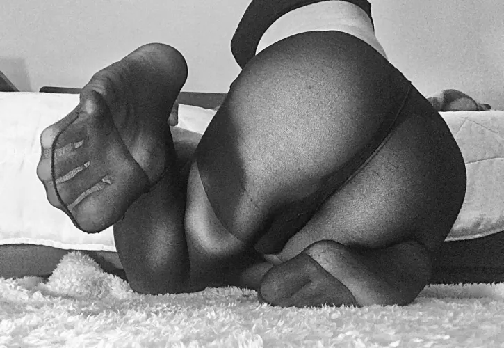 Who want to keep me and my innocent body company? β€οΈπΎ
