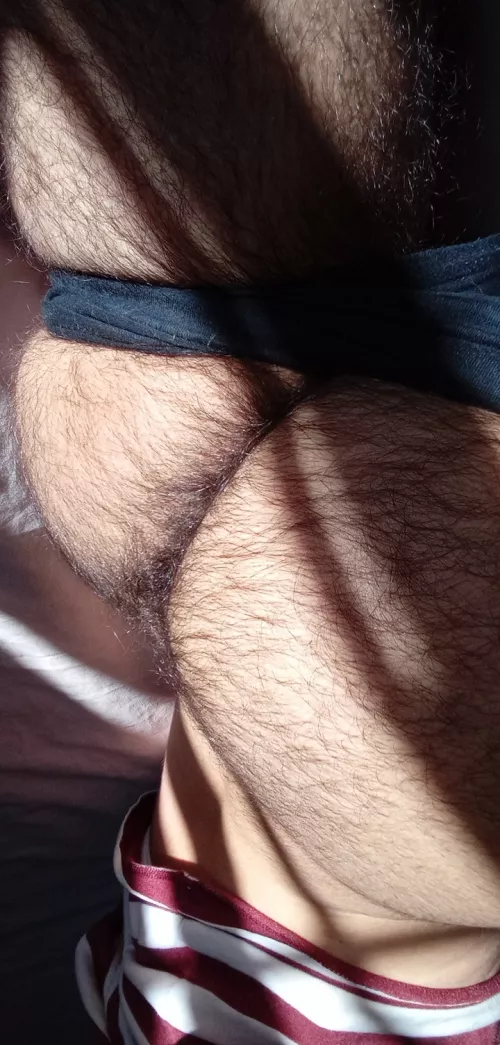 Who want to take off that boxers and spread my legs