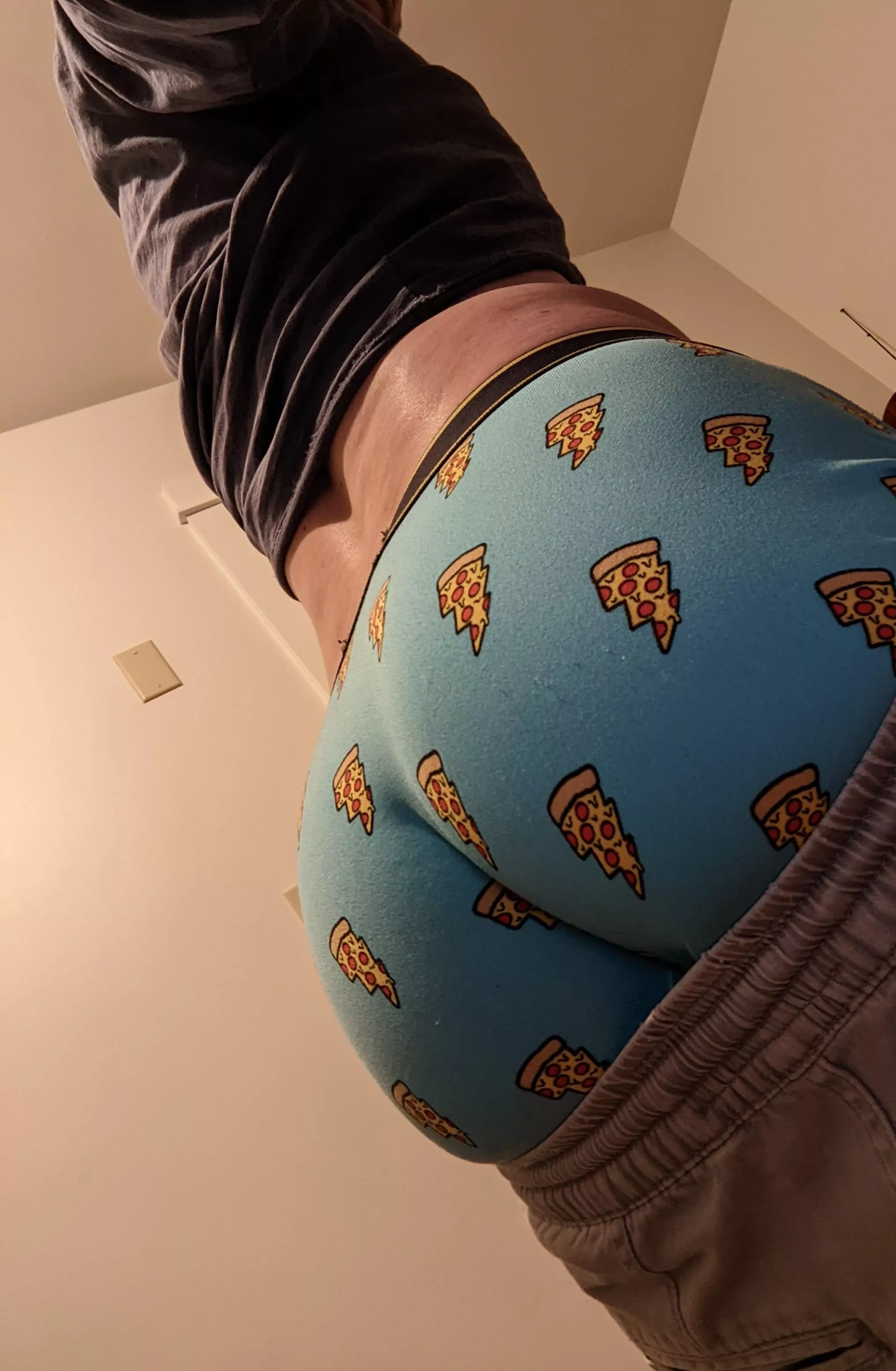 Who wants a slice? 😏