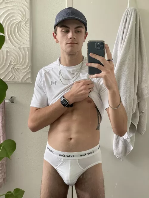 Who wants a sniff? 😮‍💨