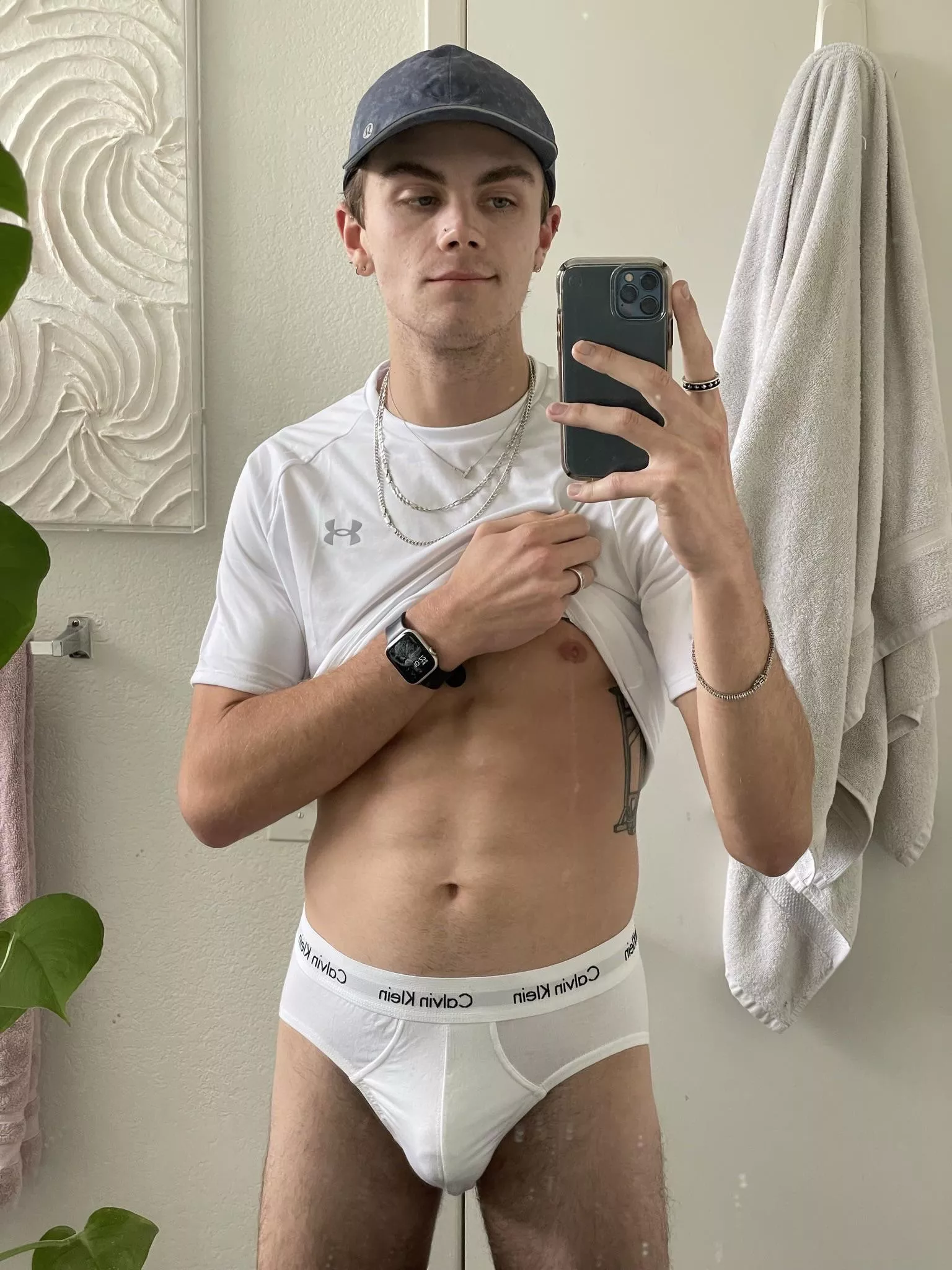 Who wants a sniff? 😮‍💨