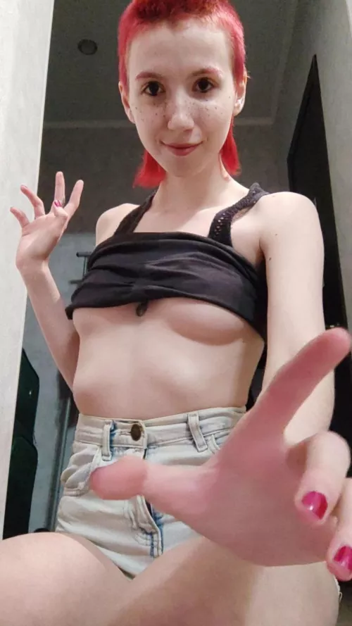 Who wants squeeze it?😜🔥