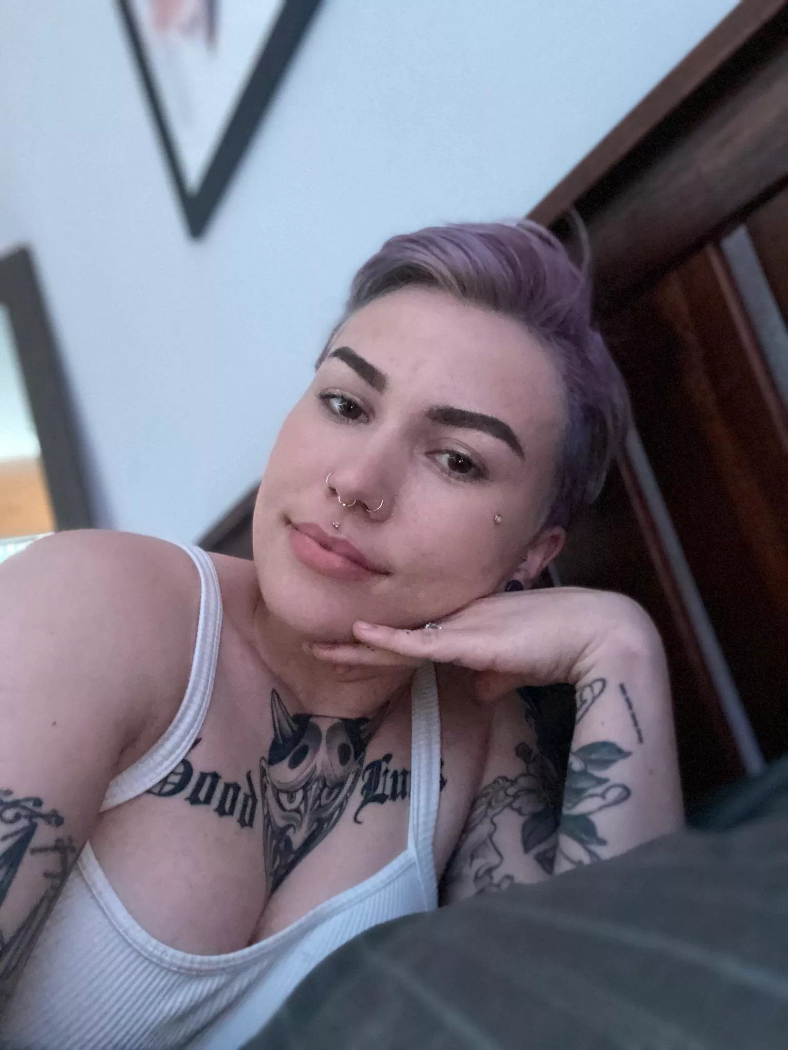 Who wants to come (p)lay in bed with me all day?