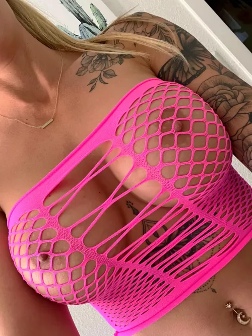 Who wants to help mommy hide the eggs today?? 😈💋